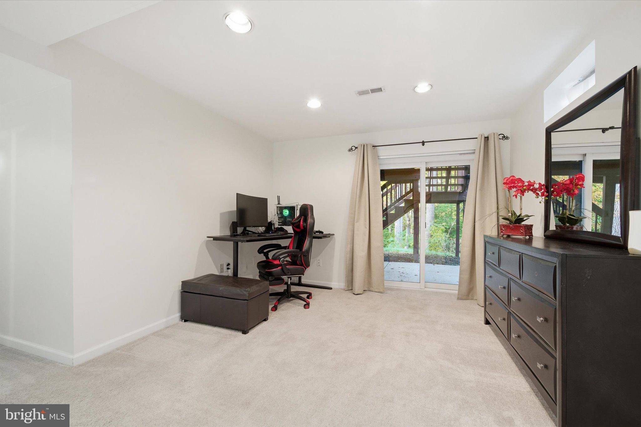3098 FENNEGAN COURT