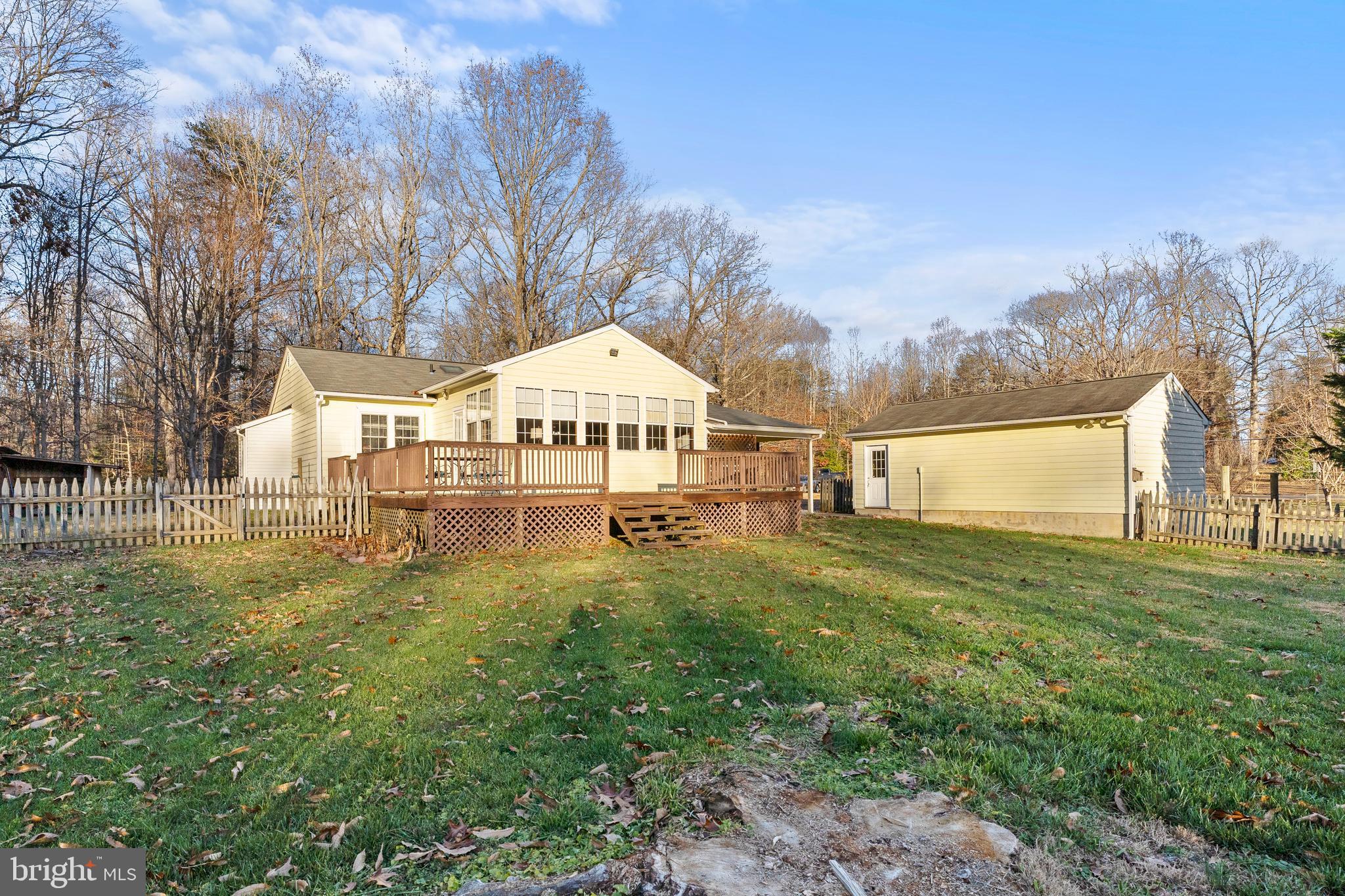 8800 Old Mill Ln