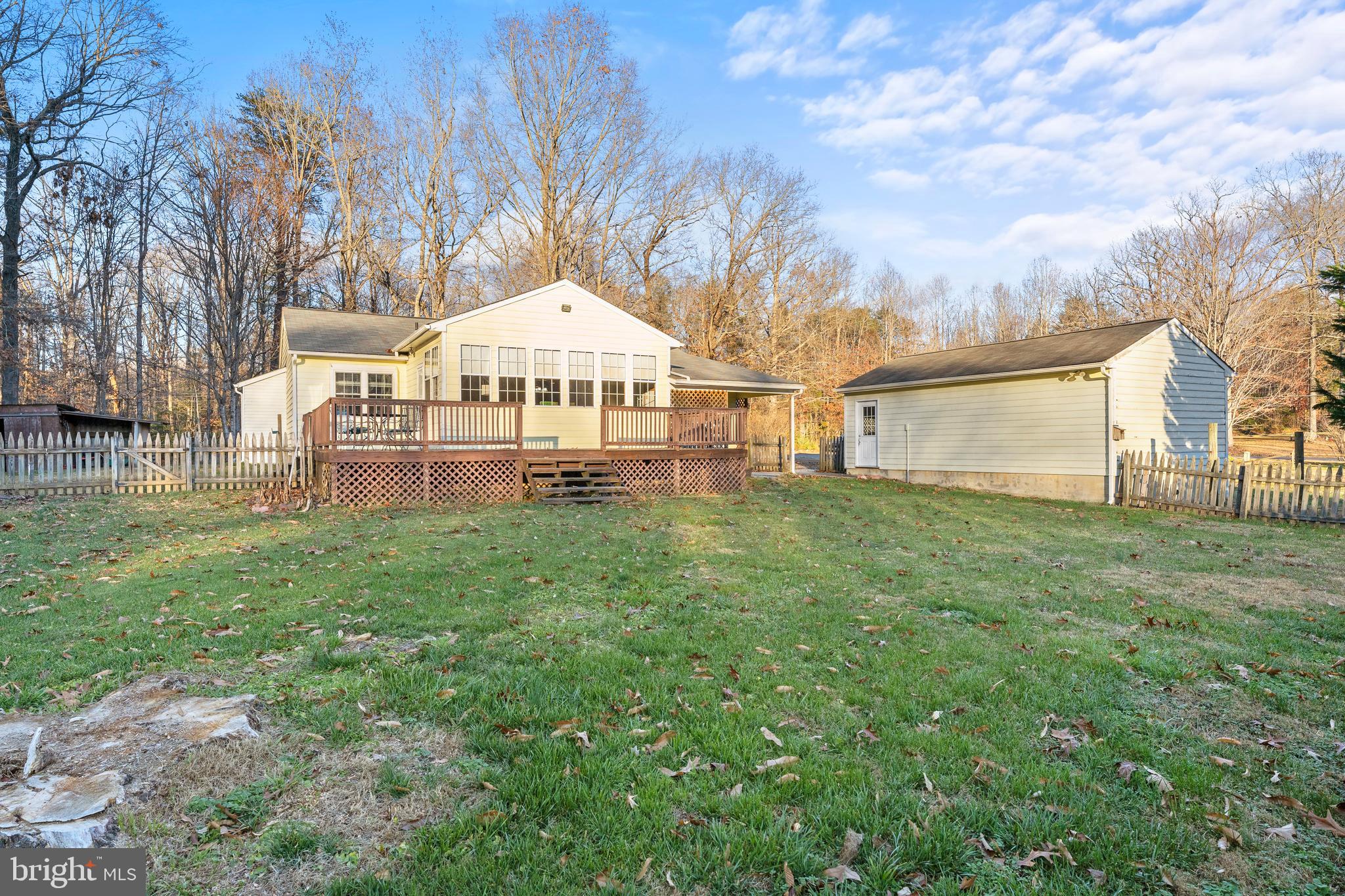 8800 Old Mill Ln