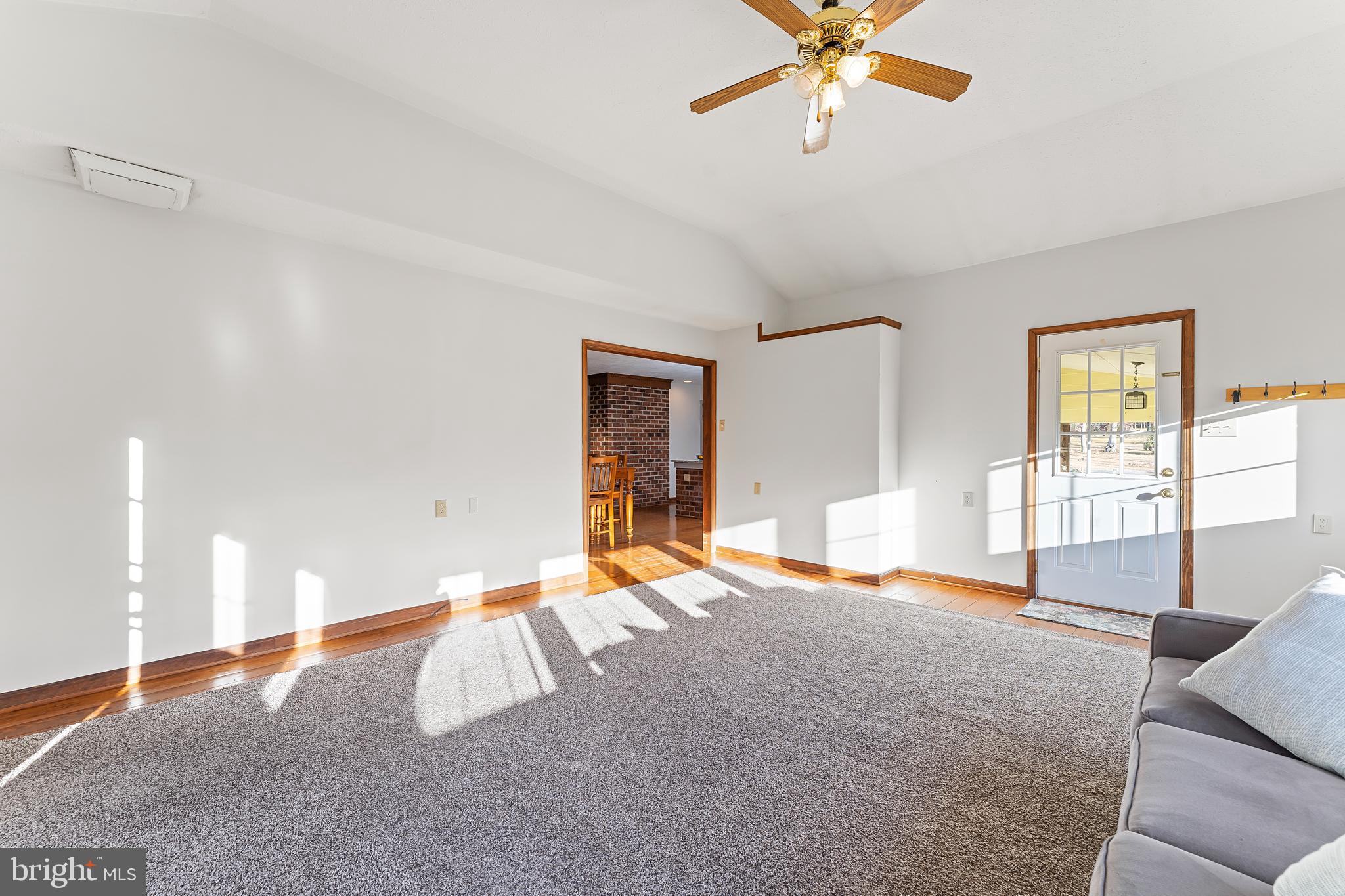 8800 Old Mill Ln