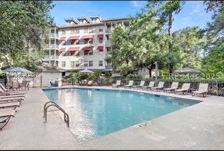 8 Wimbledon Court Unit: 211