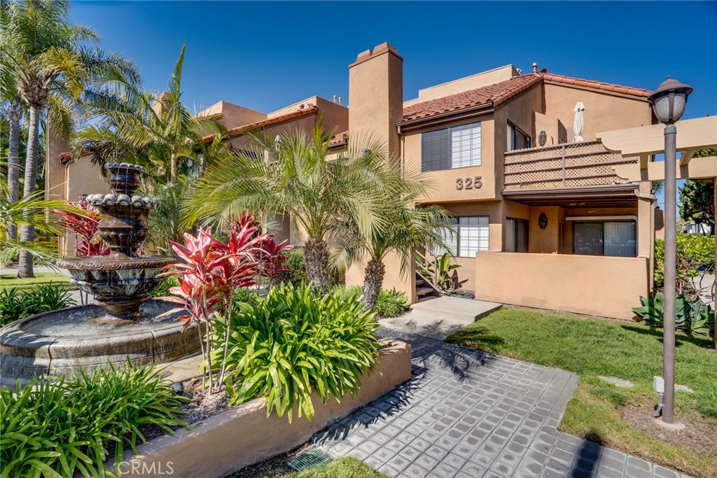 325 Coral Reef Dr. Unit: 25