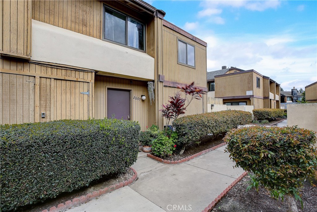 1381 S Walnut Street 2605