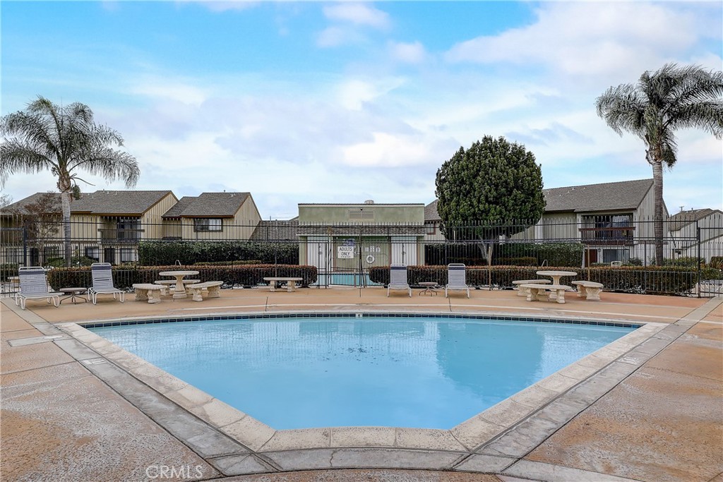 1381 S Walnut Street 2605