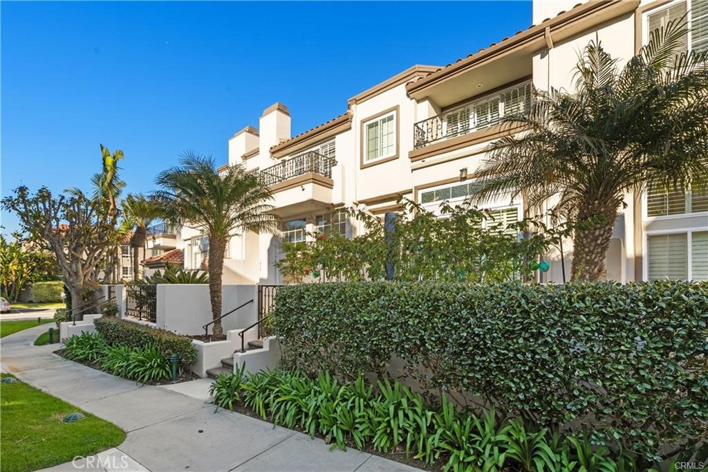 19295 Wingedfoot Circle