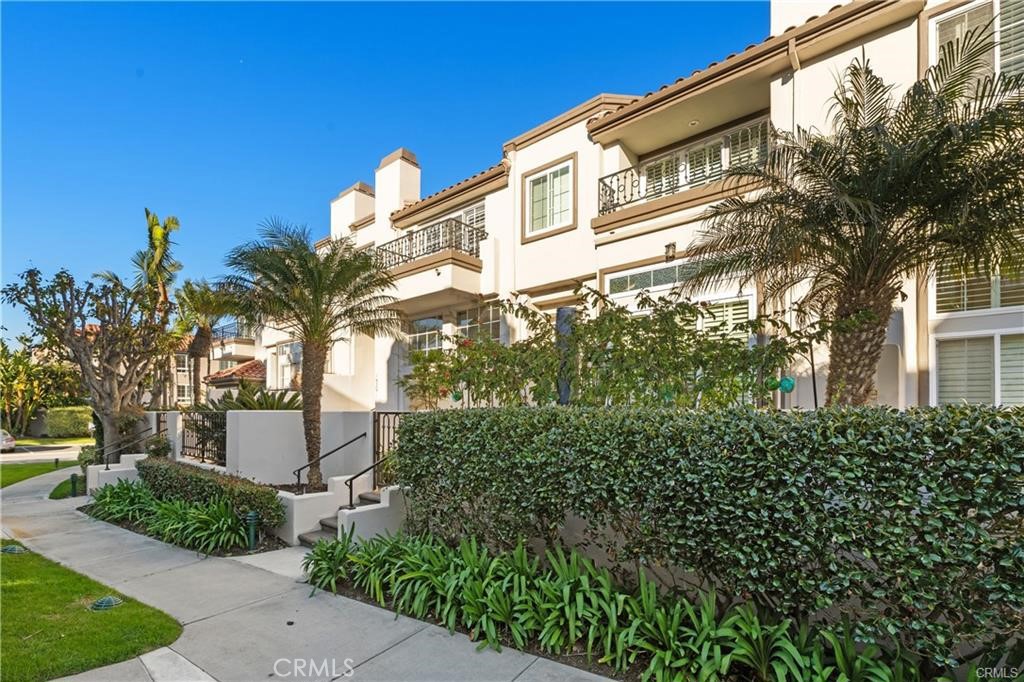 19295 Wingedfoot Circle