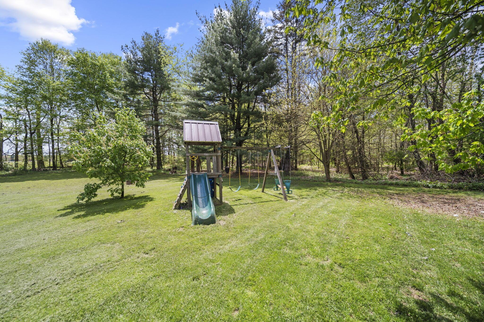 2825 Kings Corners Road E