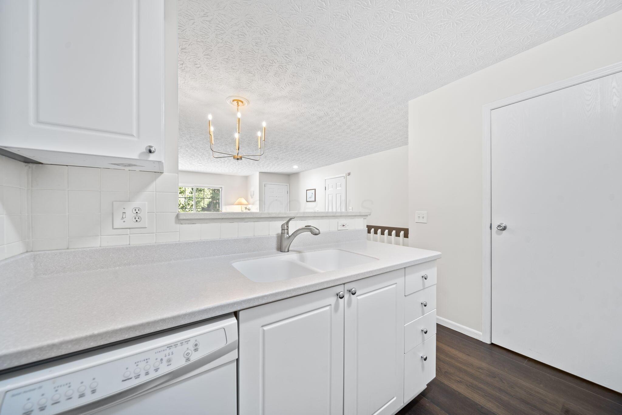 5630 Blendon Ridge Drive, 90E