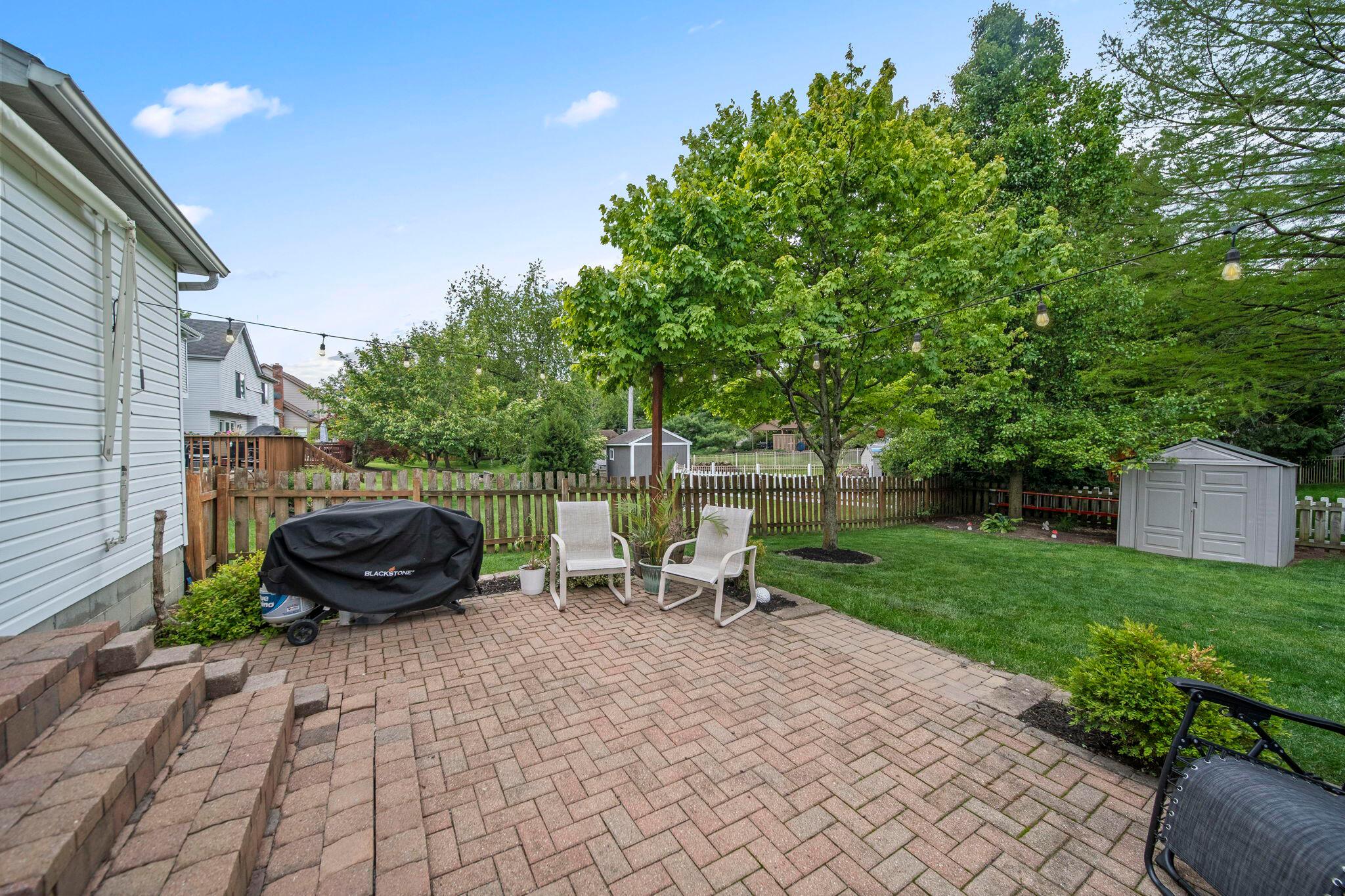 965 Thornapple Grove