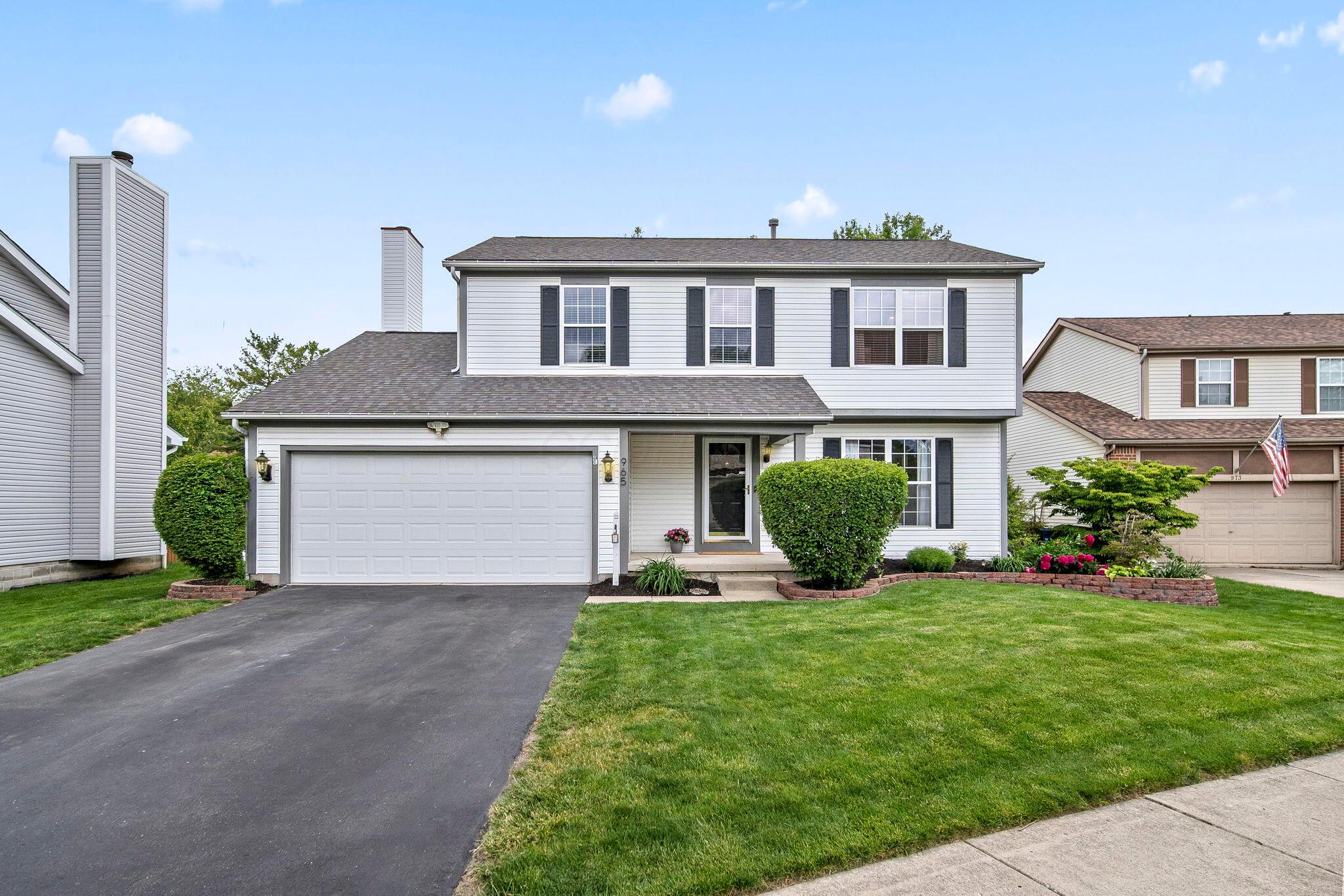 965 Thornapple Grove