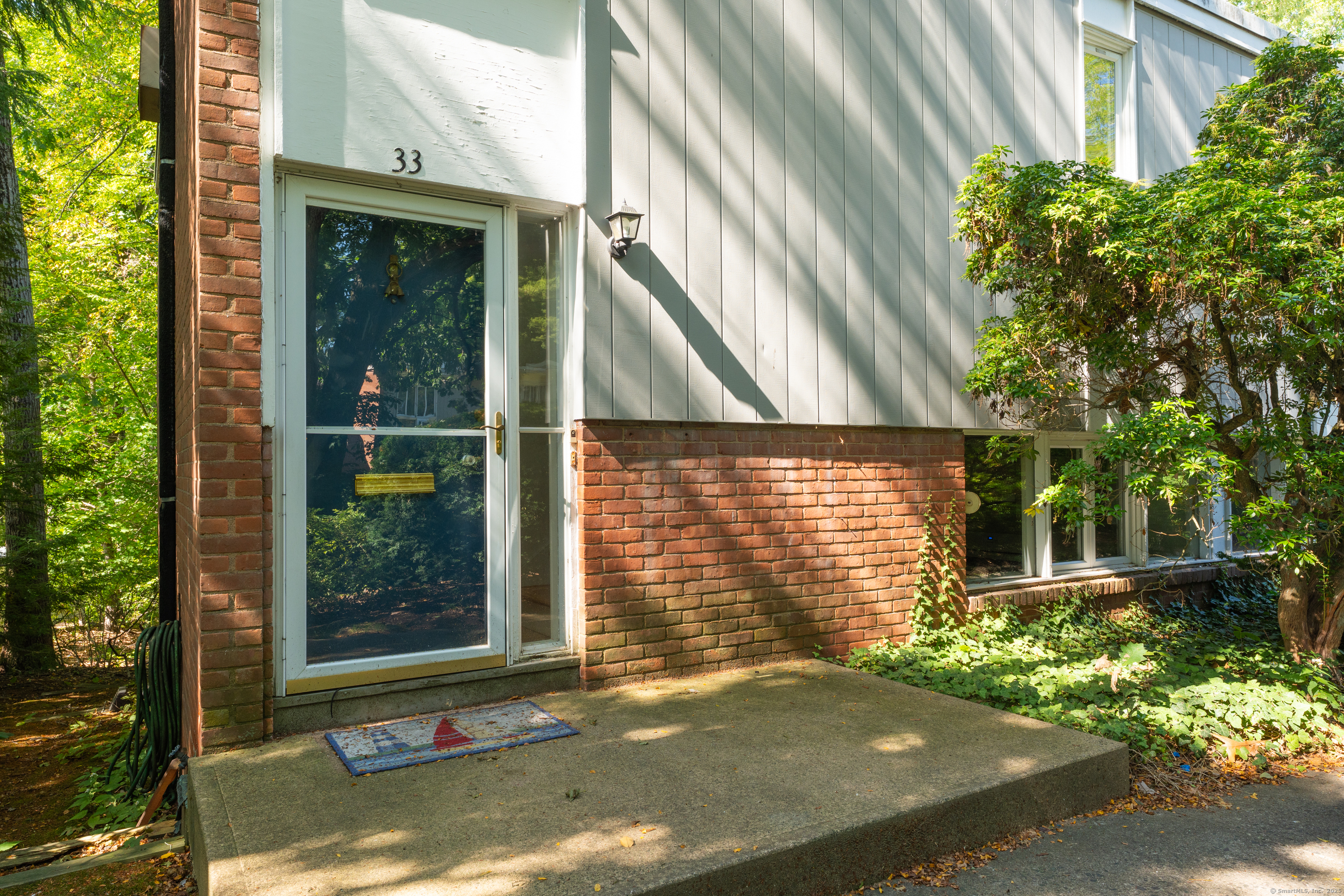 33 North Lake Drive 33