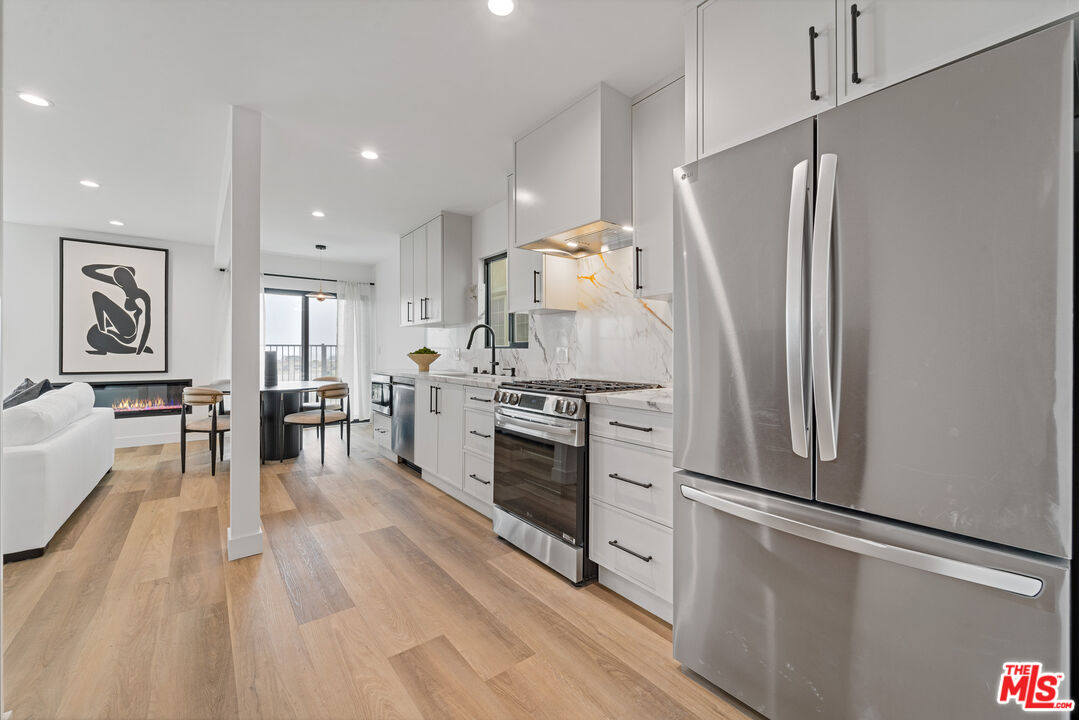 3305 Ocean Front Walk Unit: 1