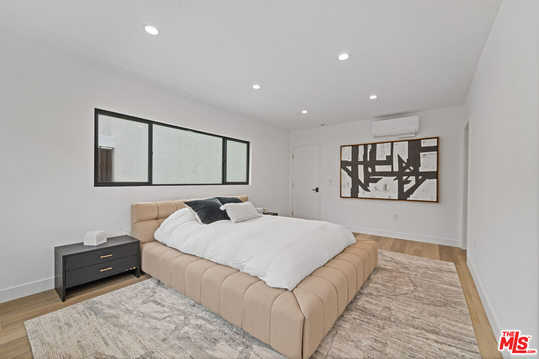 3305 Ocean Front Walk Unit: 1 & 2