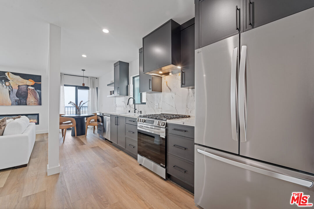 3305 Ocean Front Walk Unit: 1 & 2