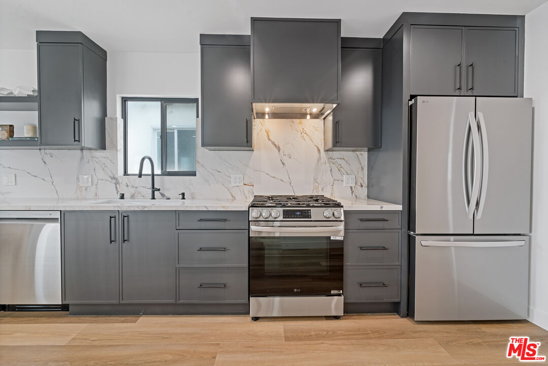 3305 Ocean Front Walk Unit: 1 & 2