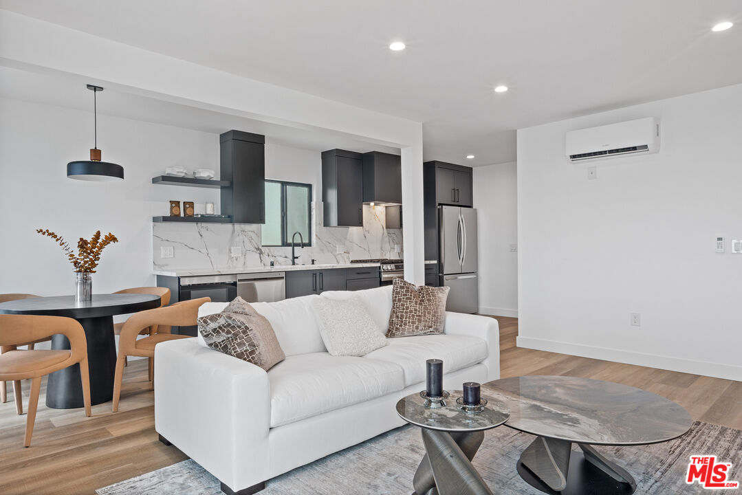 3305 Ocean Front Walk Unit: 1 & 2