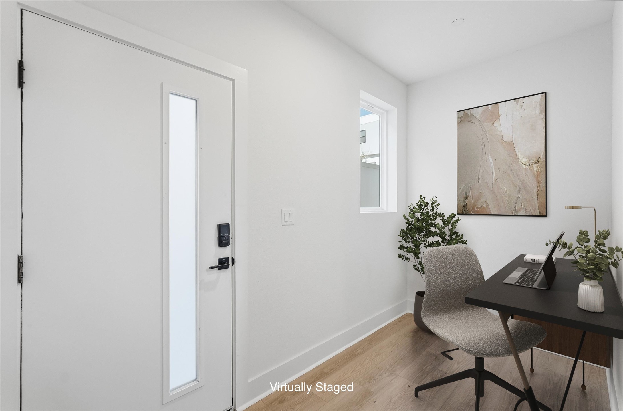 2202 N Carroll Avenue 101