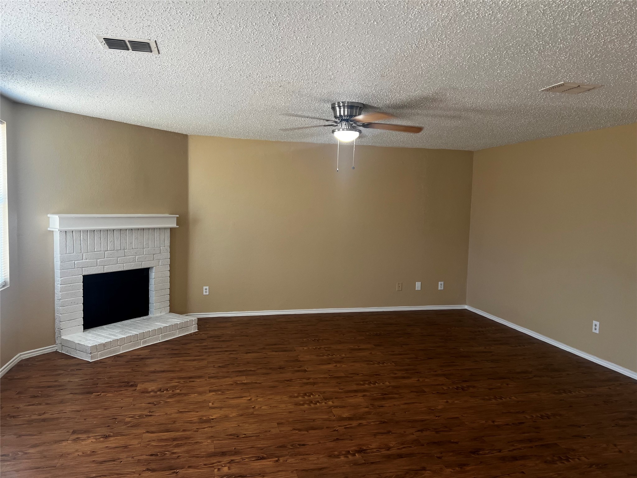 1724 Creek Bend Lane