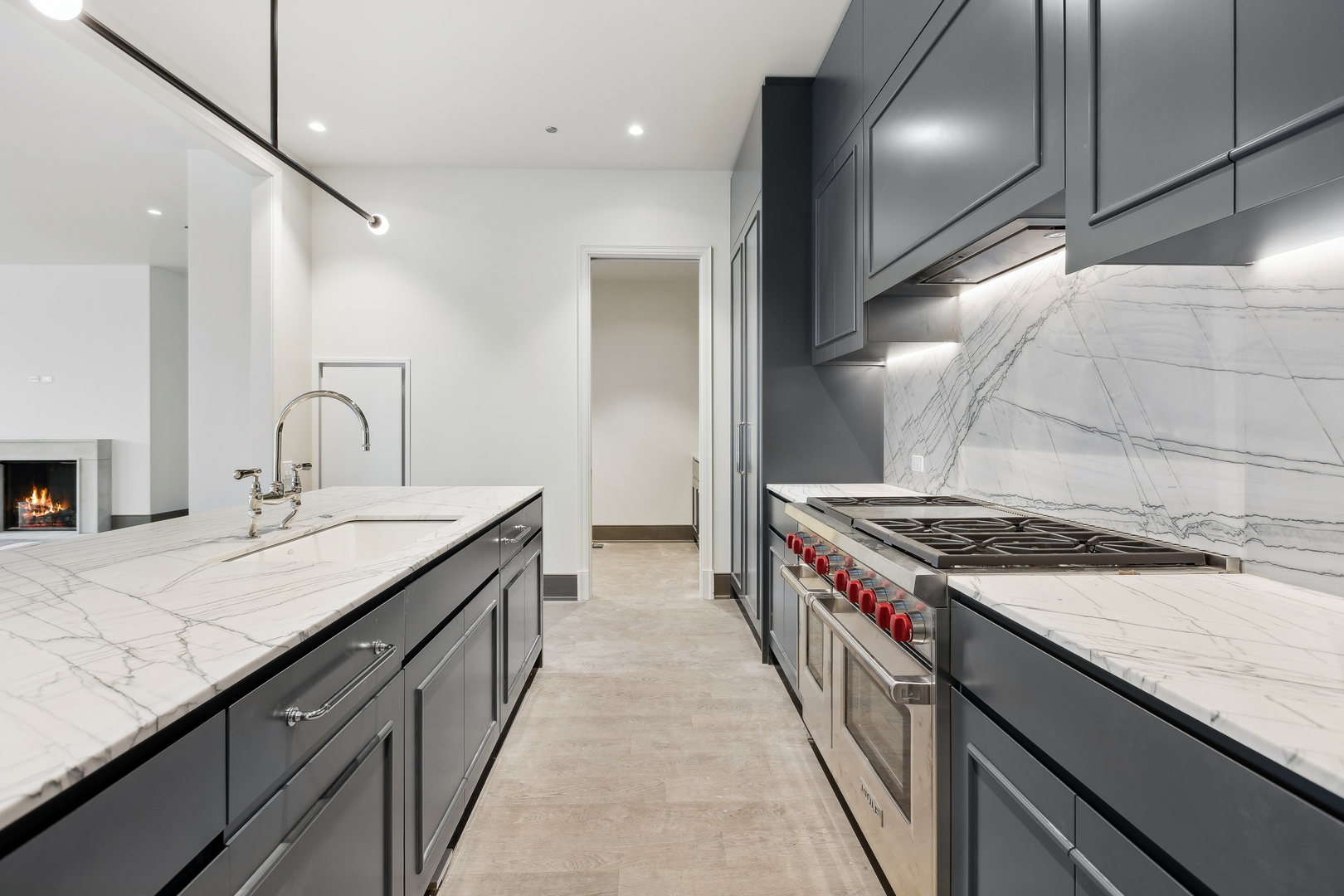 21 N May Street Unit: 304