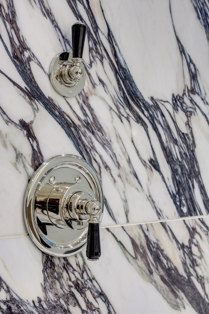 21 N May Street Unit: 1202