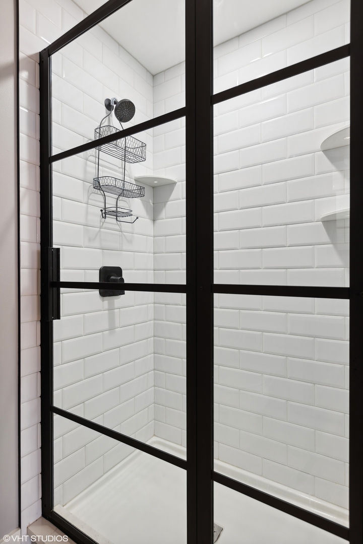 901 W MADISON Street Unit: 1011