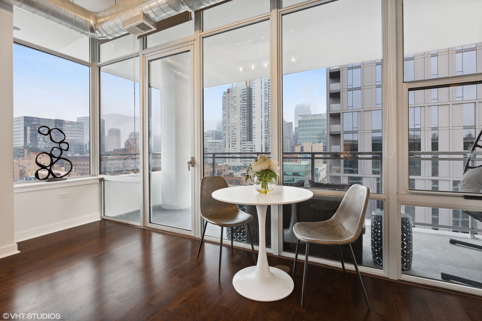 901 W MADISON Street Unit: 1011