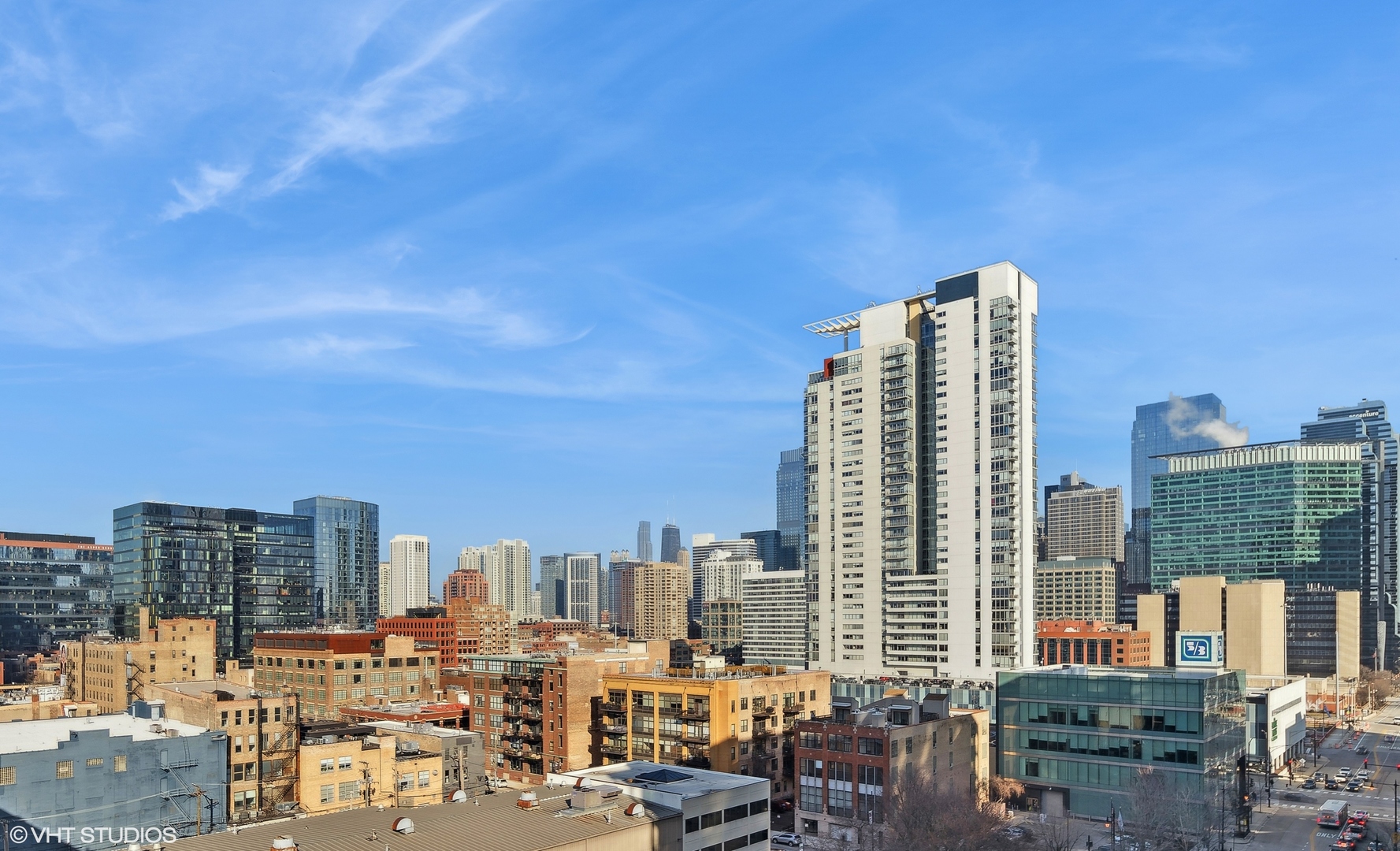 901 W MADISON Street Unit: 1011