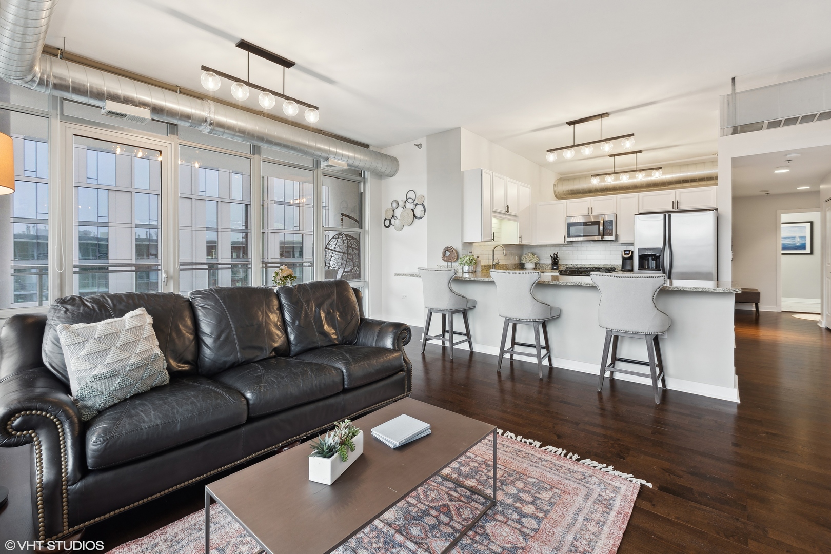 901 W MADISON Street Unit: 1011