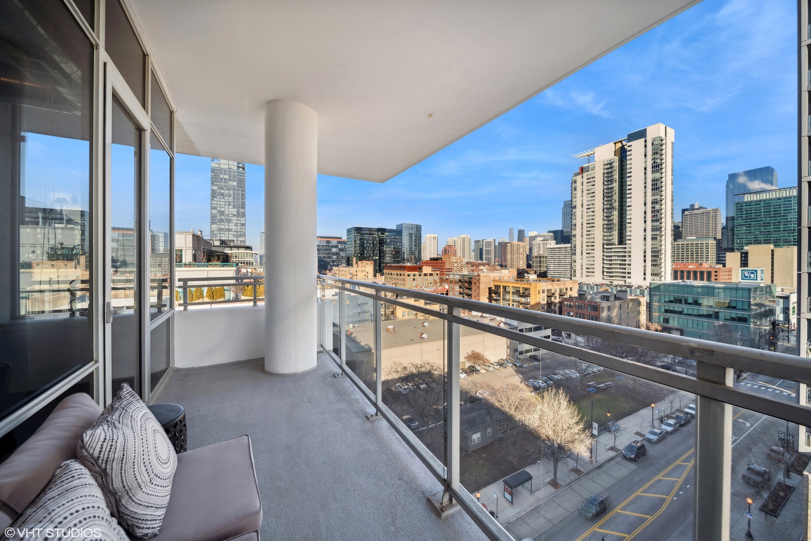 901 W MADISON Street Unit: 1011