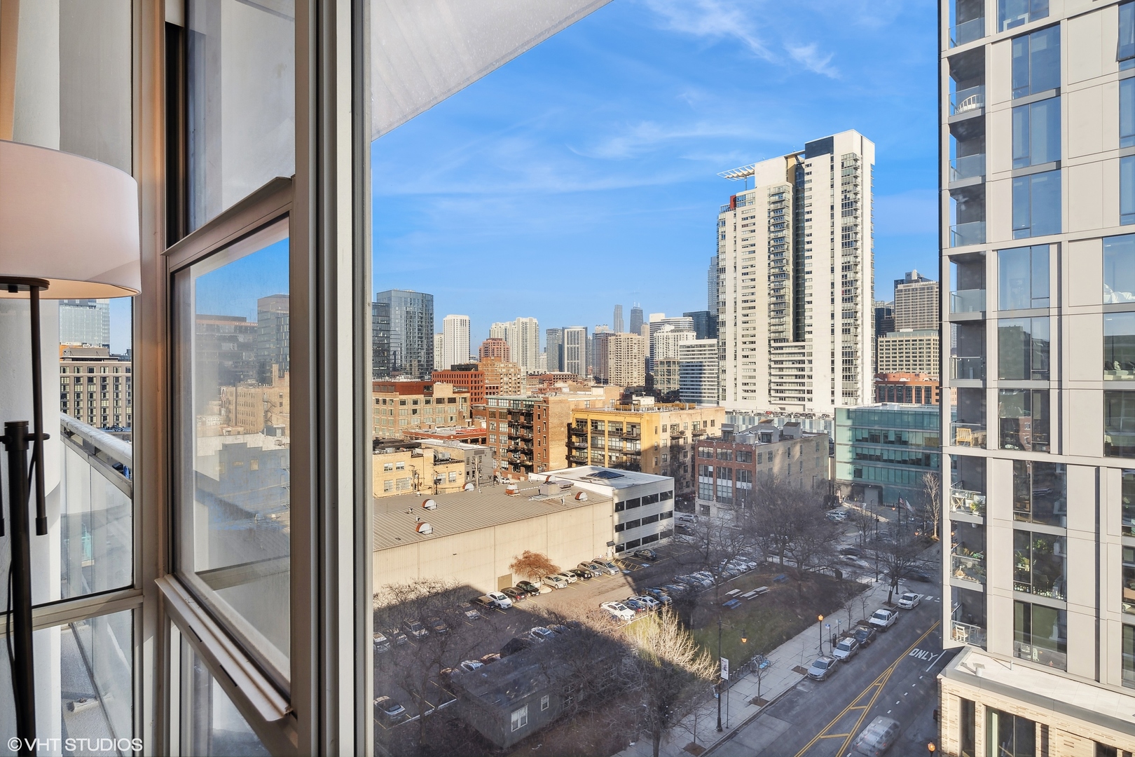 901 W MADISON Street Unit: 1011