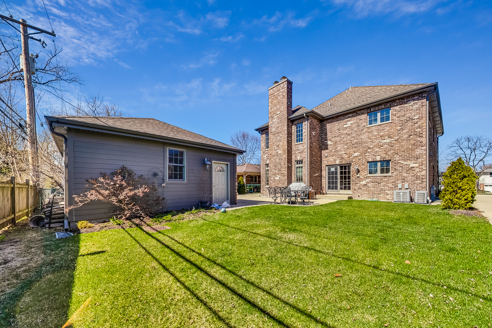 2001 Glenview Avenue