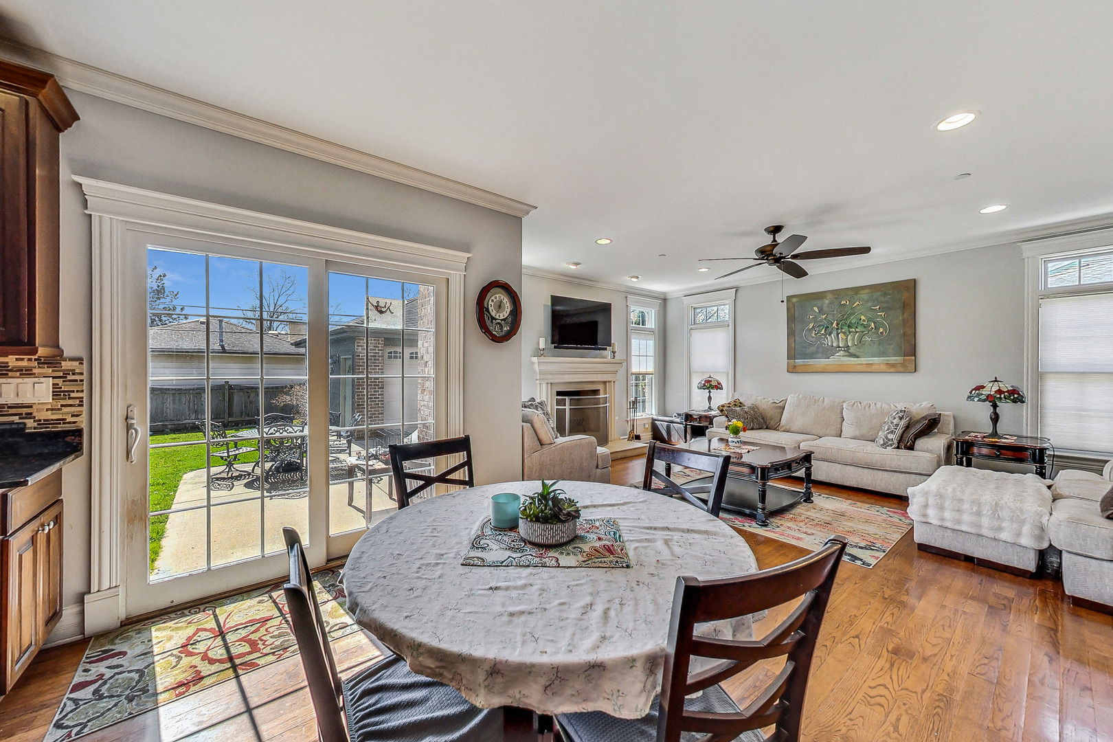 2001 Glenview Avenue