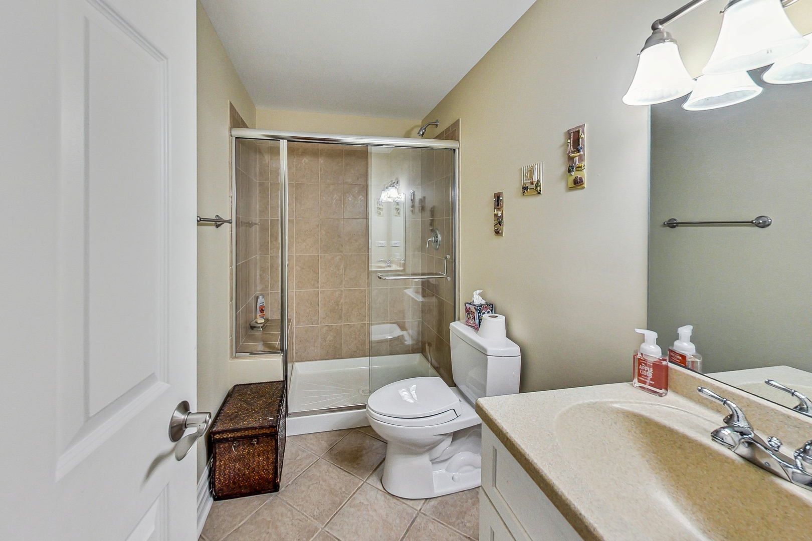 2001 Glenview Avenue