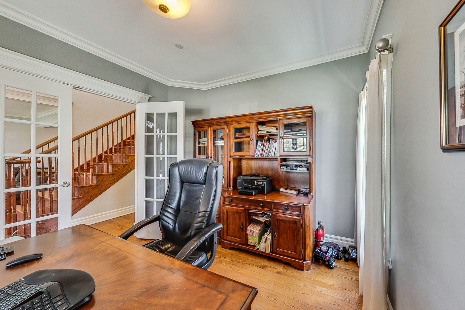 2001 Glenview Avenue