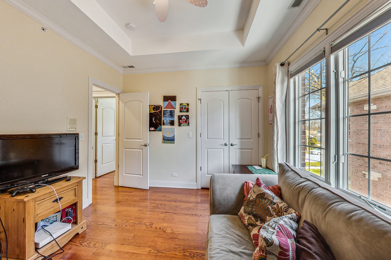 2001 Glenview Avenue