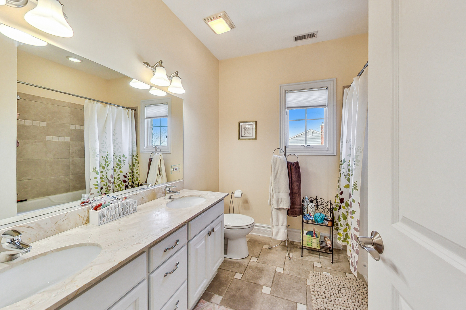 2001 Glenview Avenue