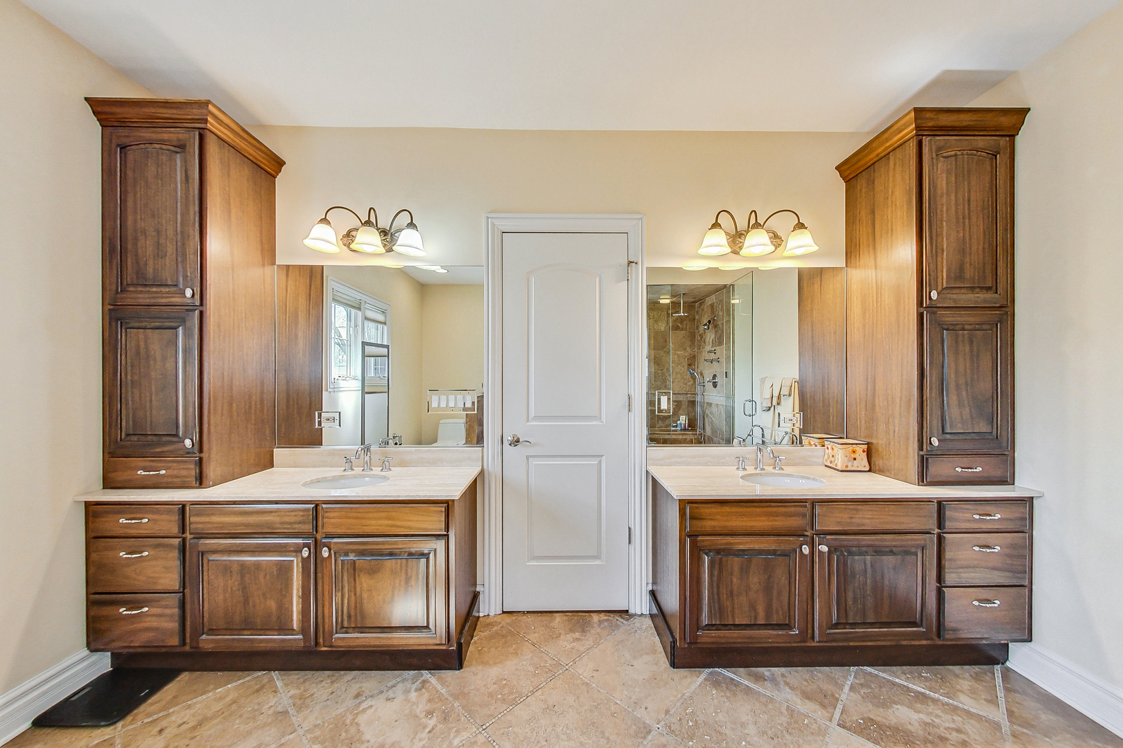 2001 Glenview Avenue