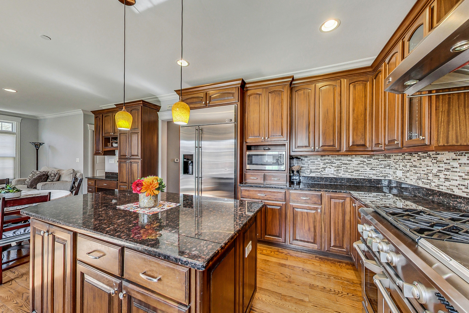 2001 Glenview Avenue