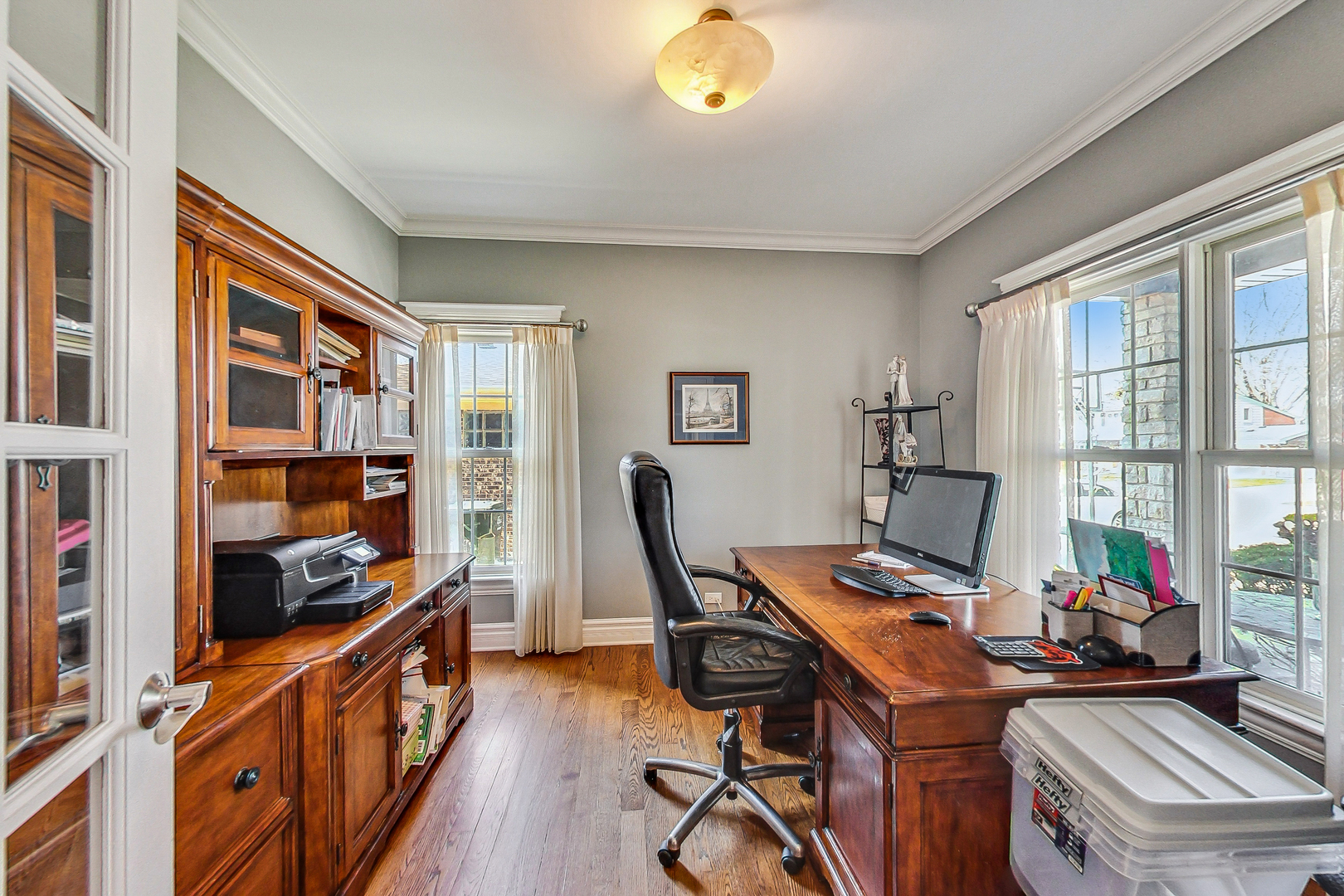 2001 Glenview Avenue