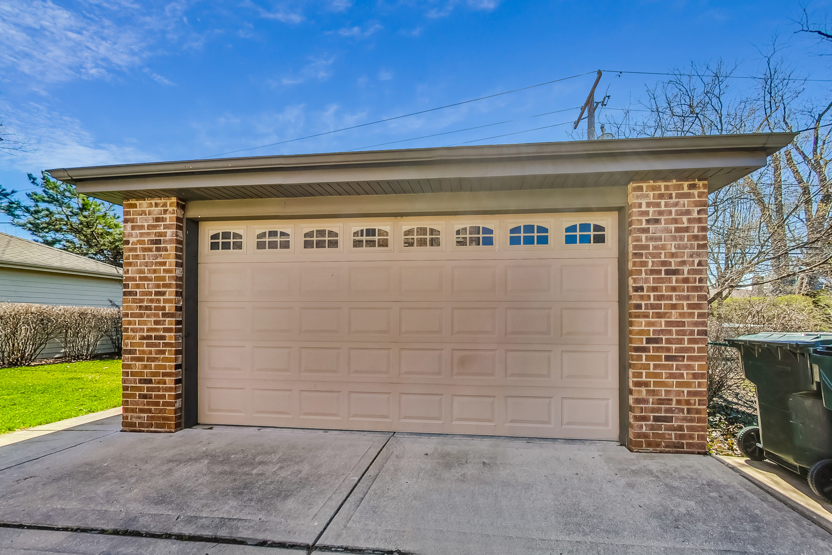 2001 Glenview Avenue