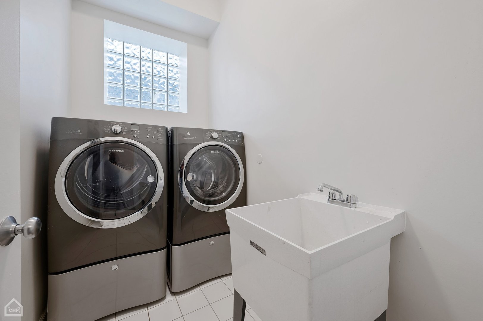 1910 W Potomac Avenue Unit: 1