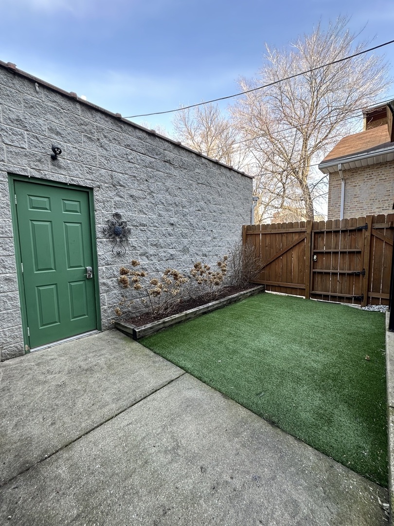 1910 W Potomac Avenue Unit: 1