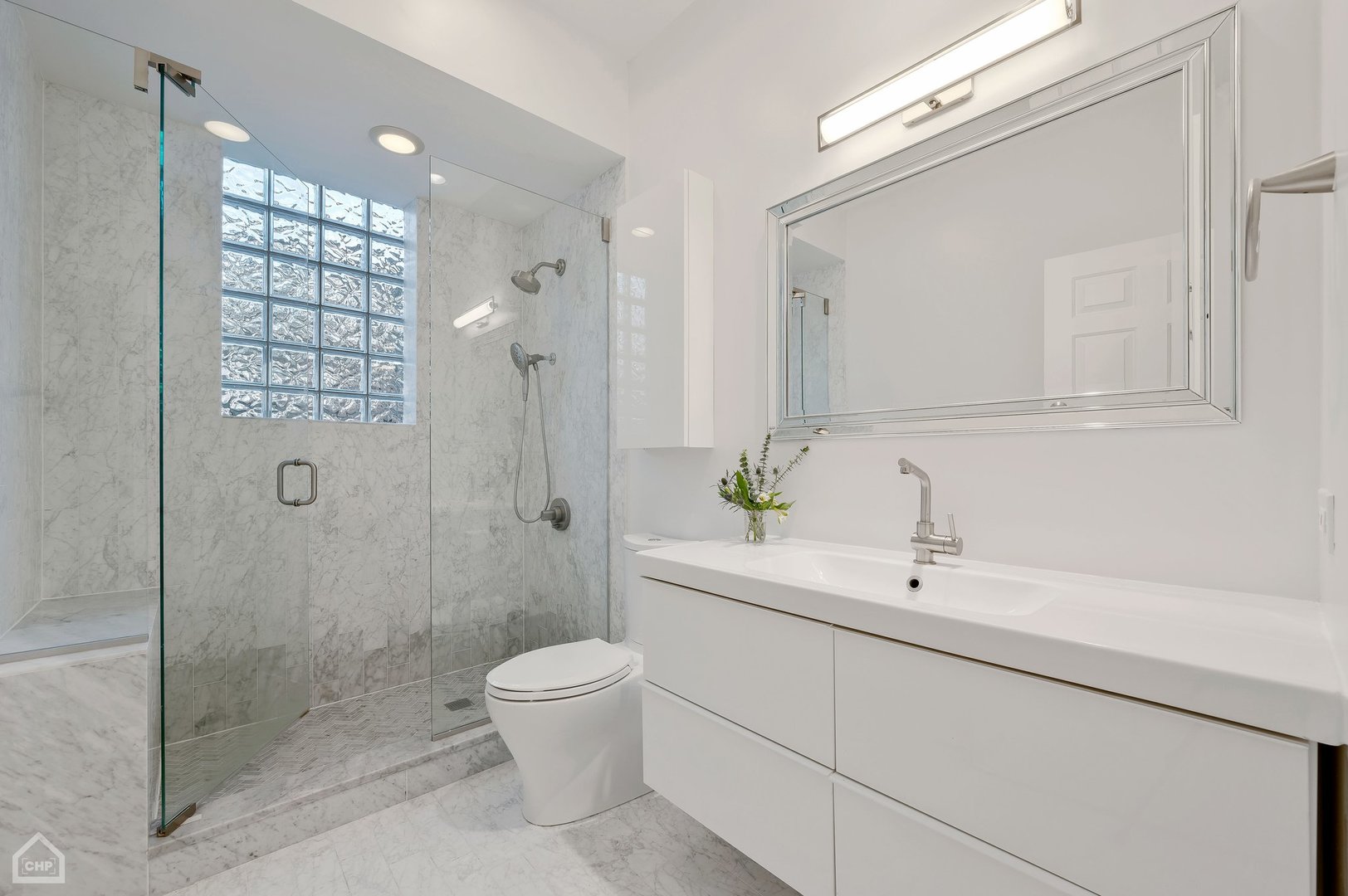 1910 W Potomac Avenue Unit: 1