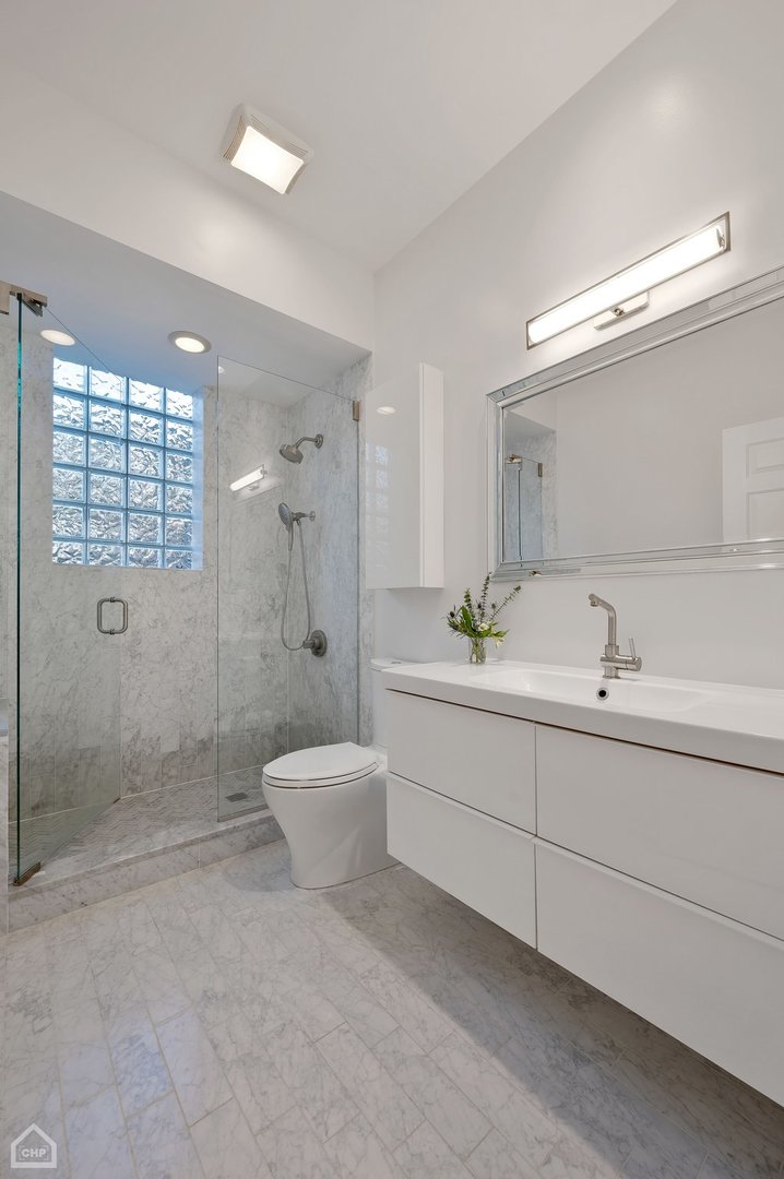 1910 W Potomac Avenue Unit: 1