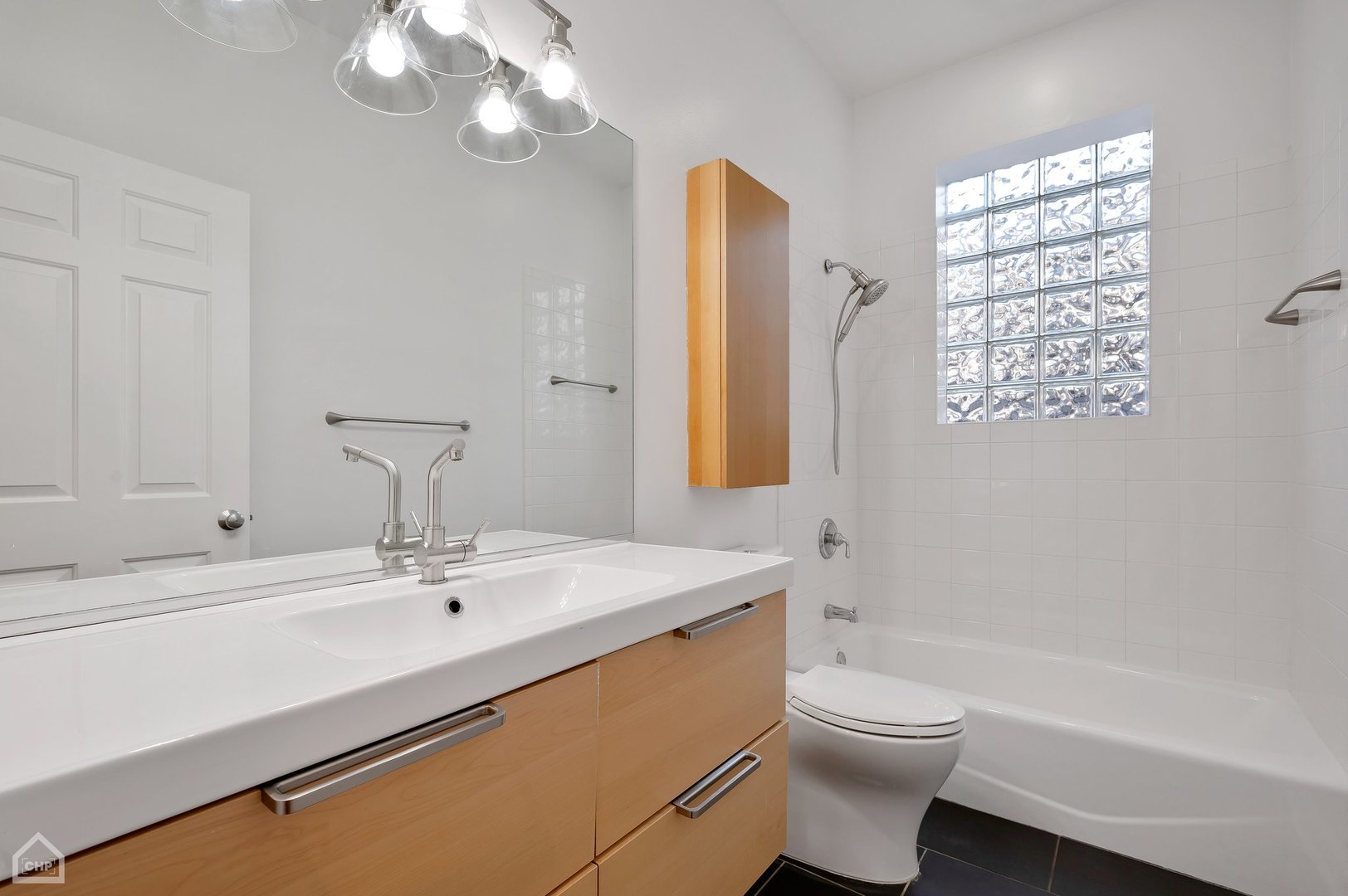 1910 W Potomac Avenue Unit: 1