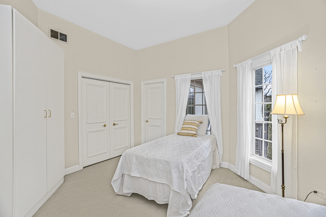 1121 Michigan Avenue