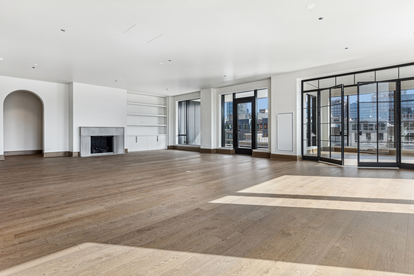 21 N May Street Unit: 601