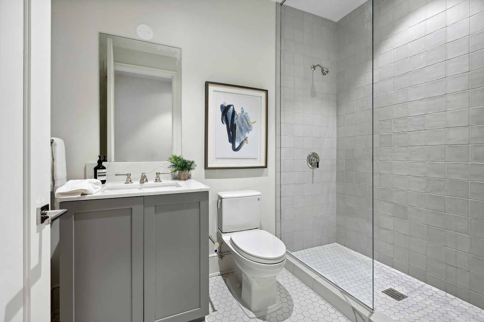 21 N May Street Unit: 601