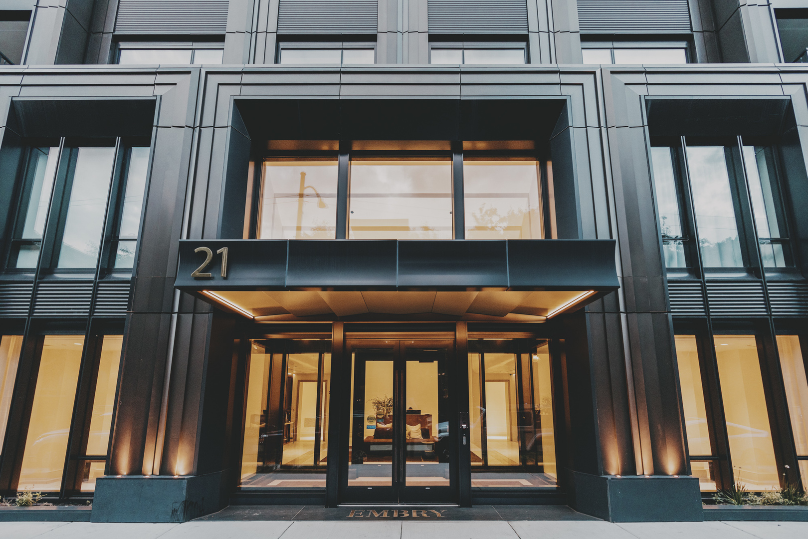 21 N May Street Unit: 1502