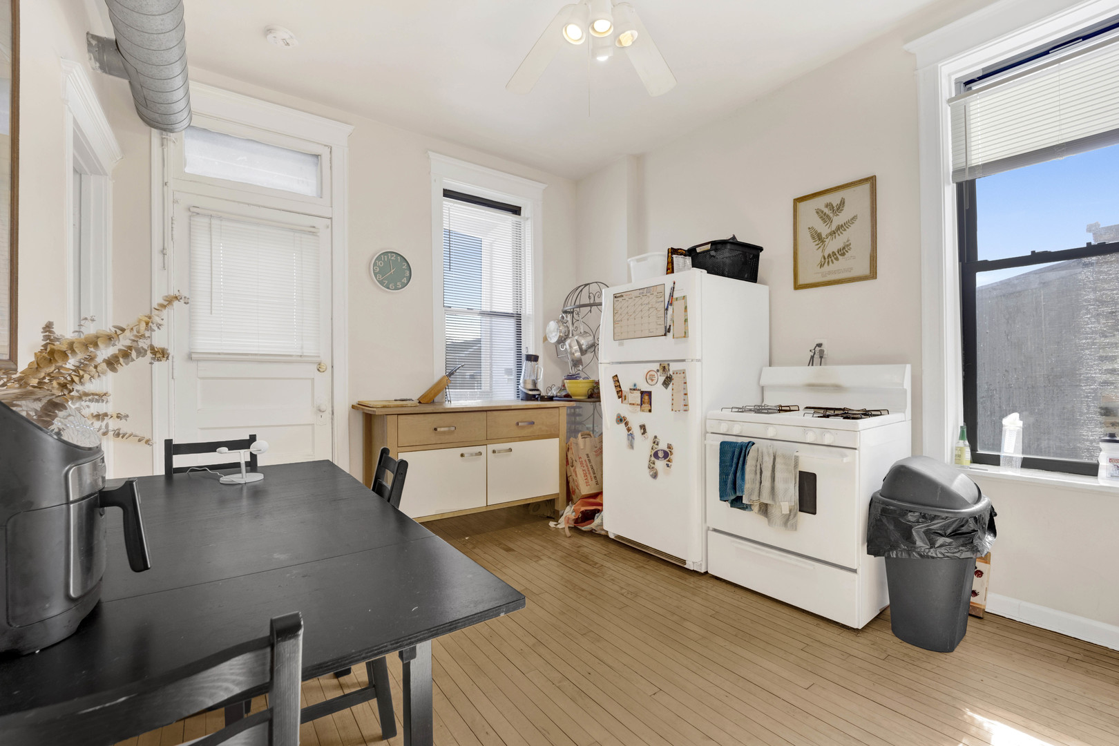 2735 N Magnolia Avenue Unit: 3F